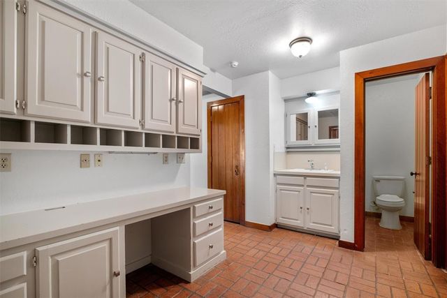 1600 E Covell Road, Edmond, OK 73034