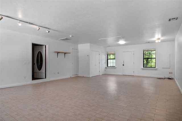1600 E Covell Road, Edmond, OK 73034