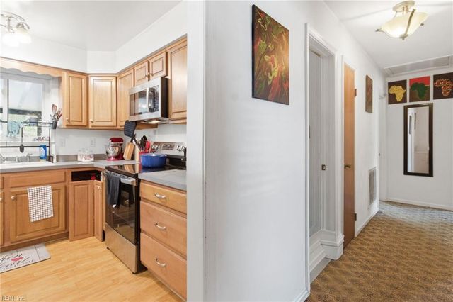 505 Scarborough DR, Chesapeake, VA 23322