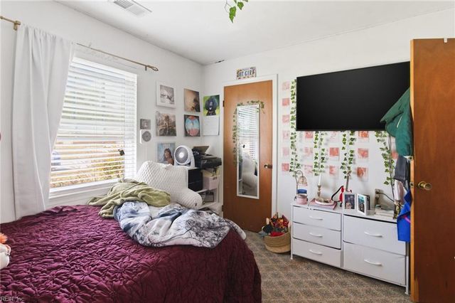 505 Scarborough DR, Chesapeake, VA 23322