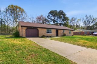 505 Scarborough DR, Chesapeake, VA 23322