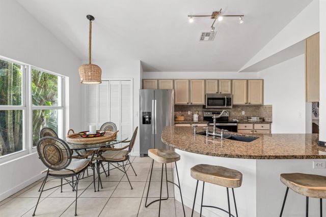 2650 Fairway Cove Court, Wellington, FL 33414