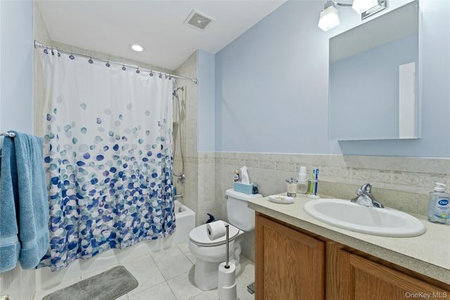 136 Meridian Boulevard, Arverne, NY 11692