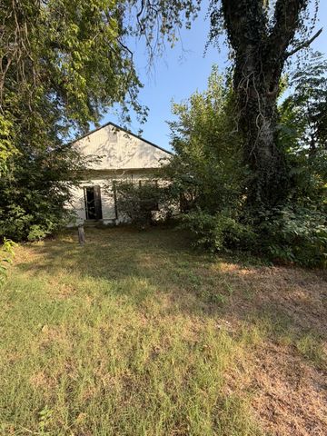 3222 Garden Lane, Dallas, TX 75215