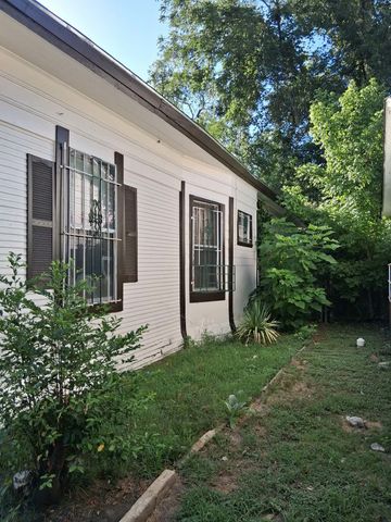 3222 Garden Lane, Dallas, TX 75215