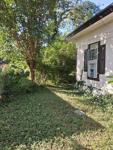 3222 Garden Lane, Dallas, TX 75215