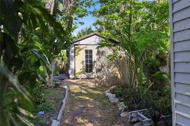 1620 MANOR ROAD, Englewood, FL 34223