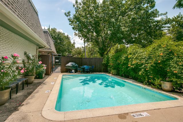 2725 Hood Street 110, Dallas, TX 75219