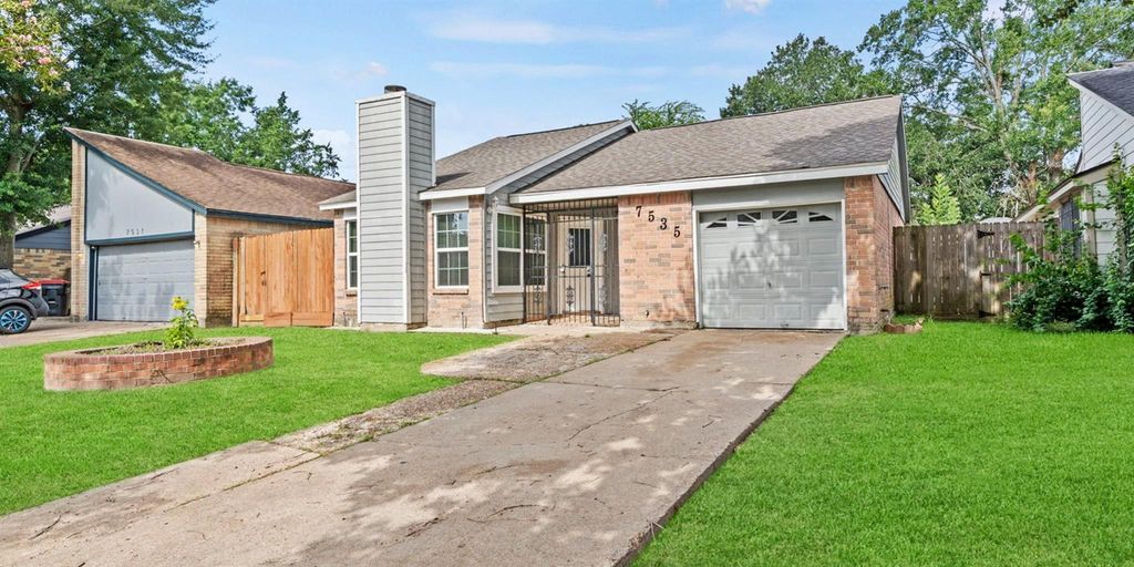 7535 Log Cradle Drive, Houston, TX 77041