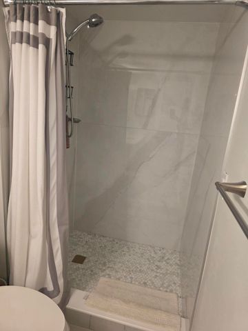 364 WELLINGTON J, West Palm Beach, FL 33417
