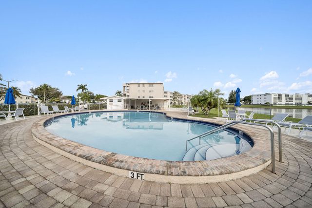 364 WELLINGTON J, West Palm Beach, FL 33417
