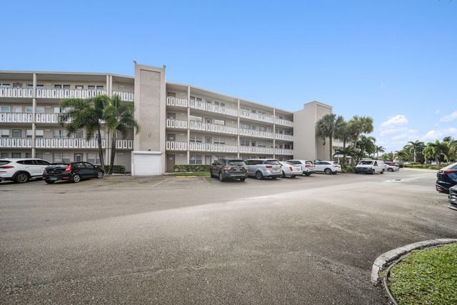 364 WELLINGTON J, West Palm Beach, FL 33417