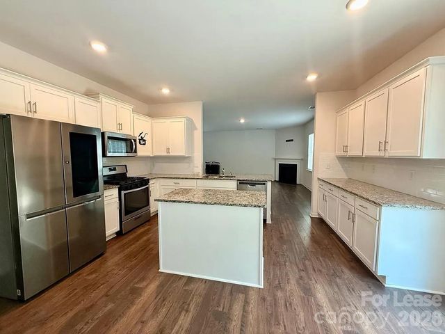 13023 Newburgh Green Drive, Charlotte, NC 28273