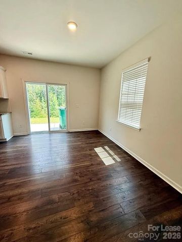 13023 Newburgh Green Drive, Charlotte, NC 28273