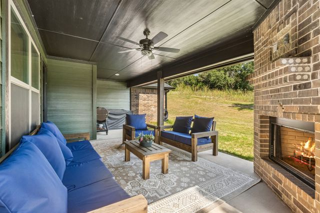2013 Bedford Court, Weatherford, TX 76088