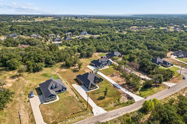 2013 Bedford Court, Weatherford, TX 76088
