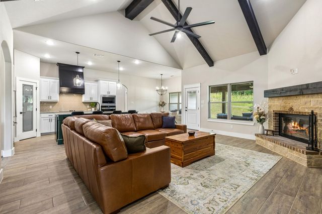 2013 Bedford Court, Weatherford, TX 76088