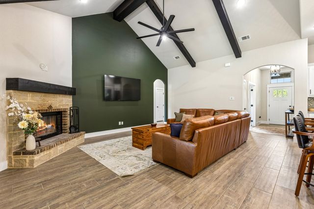 2013 Bedford Court, Weatherford, TX 76088