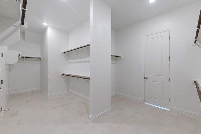 366 Crosswater LN, Dripping Springs, TX 78620