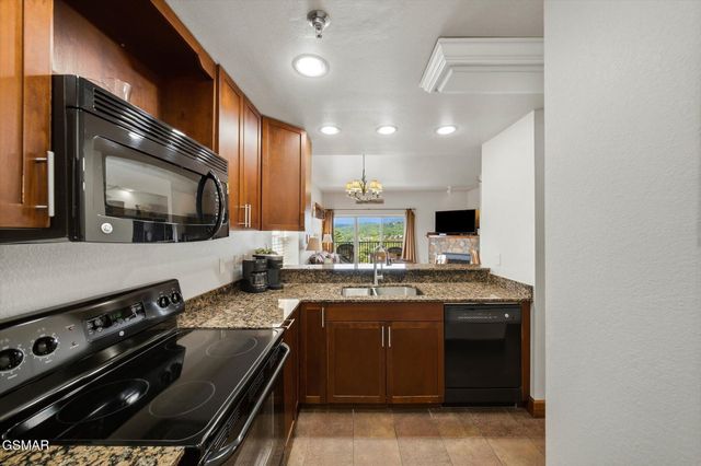 410 Big Bear Way, Pigeon Forge, TN 37863