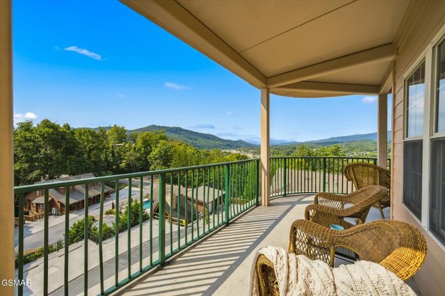 410 Big Bear Way, Pigeon Forge, TN 37863