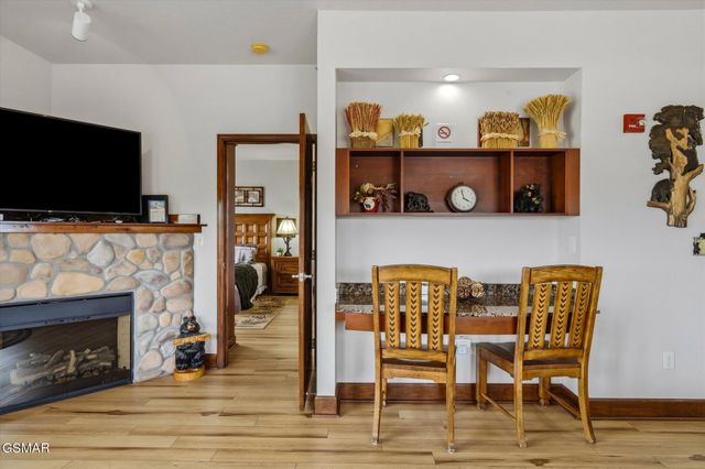 410 Big Bear Way, Pigeon Forge, TN 37863