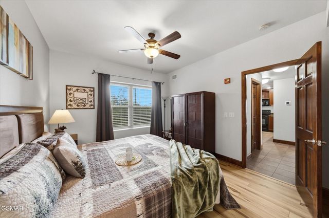 410 Big Bear Way, Pigeon Forge, TN 37863