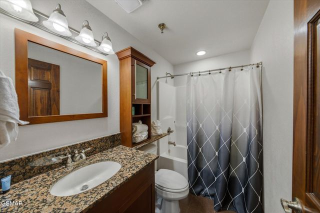 410 Big Bear Way, Pigeon Forge, TN 37863