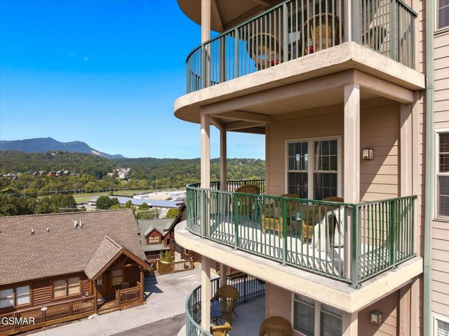 410 Big Bear Way, Pigeon Forge, TN 37863