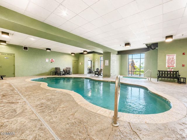 410 Big Bear Way, Pigeon Forge, TN 37863