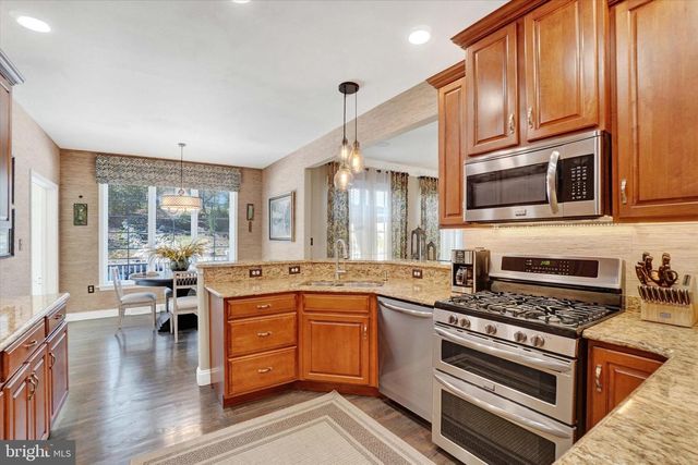 2773 MEADOW CROSS WAY, York, PA 17402