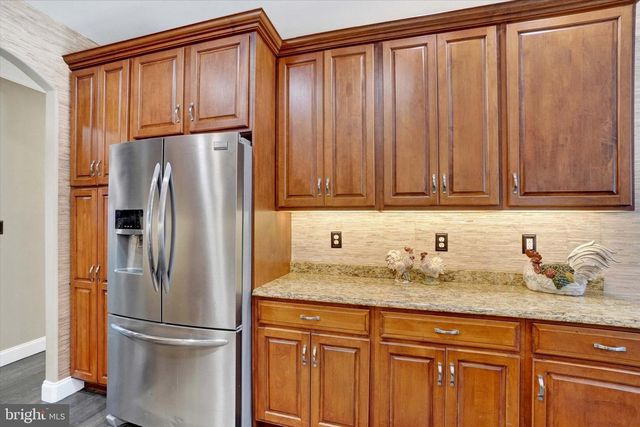 2773 MEADOW CROSS WAY, York, PA 17402