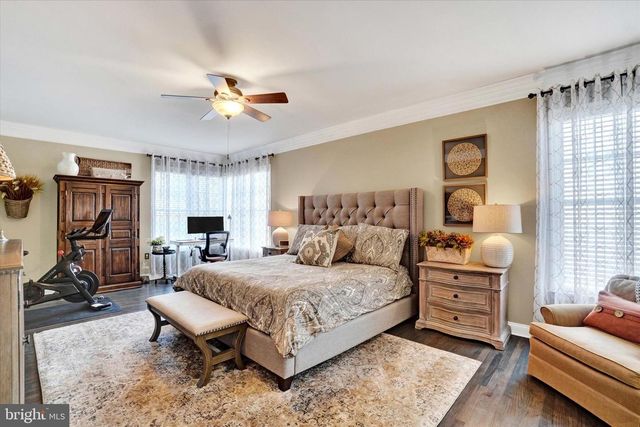 2773 MEADOW CROSS WAY, York, PA 17402