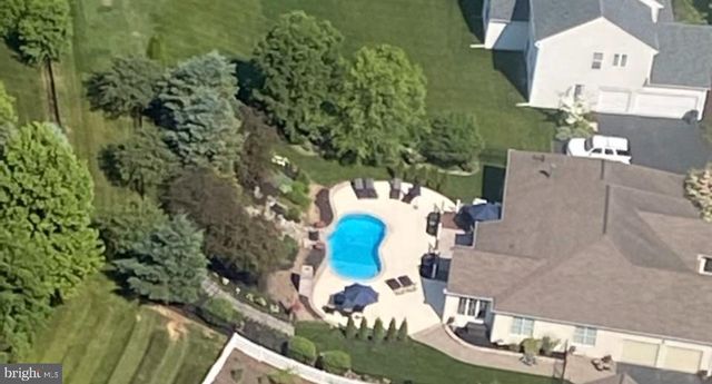 2773 MEADOW CROSS WAY, York, PA 17402