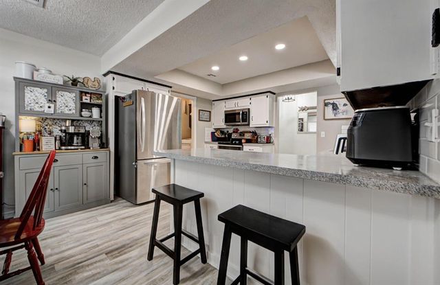 1004 S Neptune Road, Edmond, OK 73003