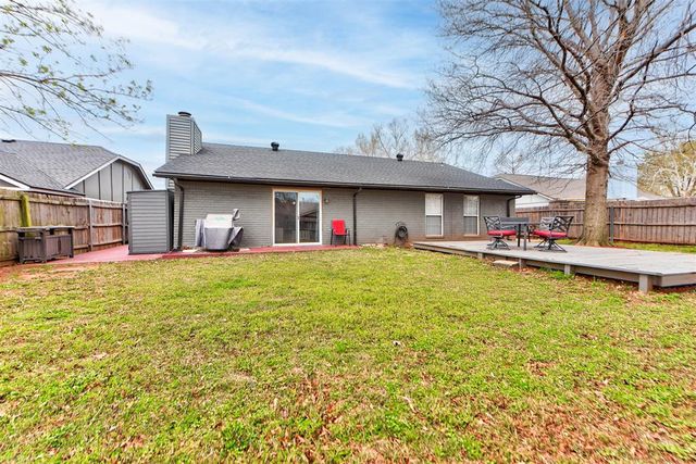 1004 S Neptune Road, Edmond, OK 73003