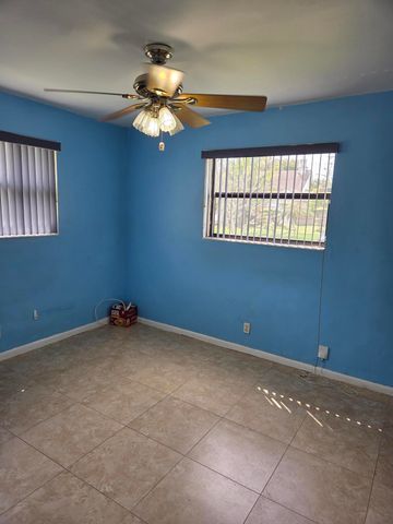 3948 NW 39 Avenue, Lauderdale Lakes, FL 33309