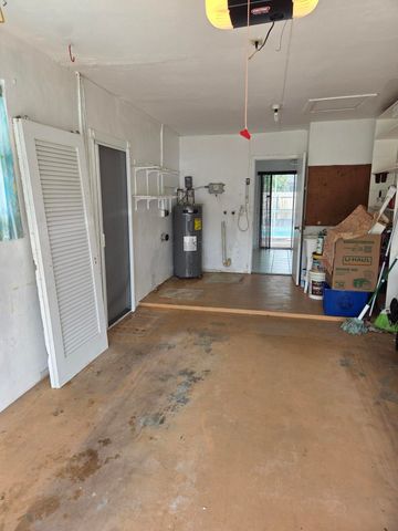 3948 NW 39 Avenue, Lauderdale Lakes, FL 33309