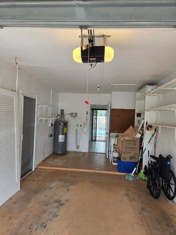 3948 NW 39 Avenue, Lauderdale Lakes, FL 33309