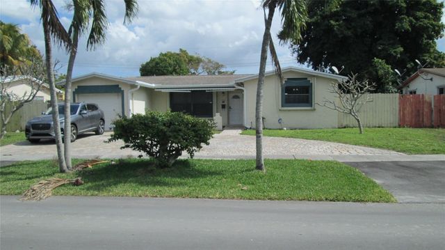 3948 NW 39 Avenue, Lauderdale Lakes, FL 33309