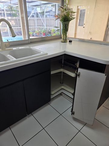 3948 NW 39 Avenue, Lauderdale Lakes, FL 33309