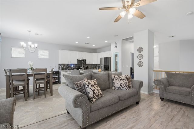 8440 Cheerful Brook Avenue, Las Vegas, NV 89143