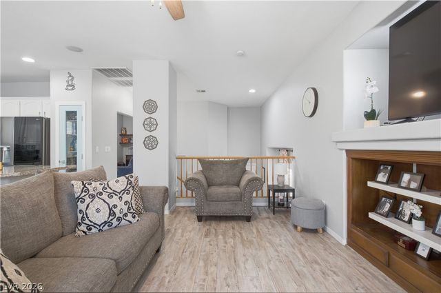 8440 Cheerful Brook Avenue, Las Vegas, NV 89143