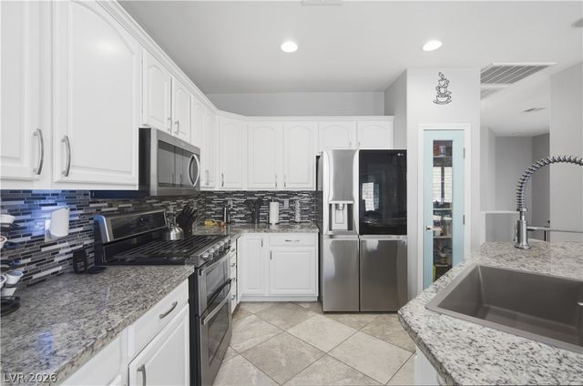 8440 Cheerful Brook Avenue, Las Vegas, NV 89143