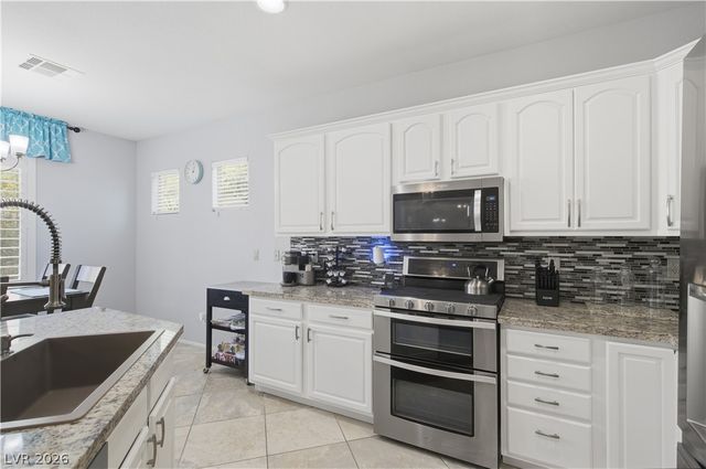 8440 Cheerful Brook Avenue, Las Vegas, NV 89143