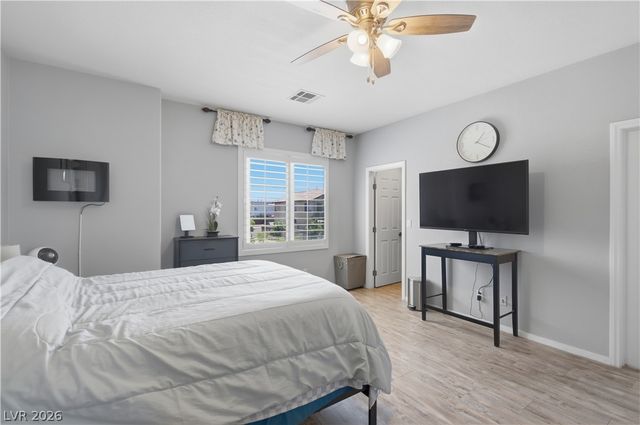 8440 Cheerful Brook Avenue, Las Vegas, NV 89143