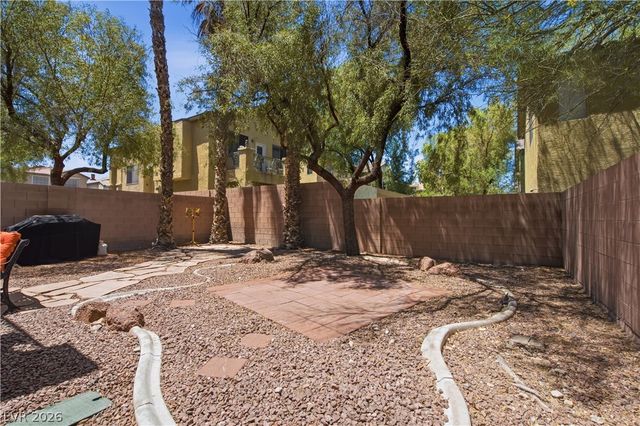 8440 Cheerful Brook Avenue, Las Vegas, NV 89143