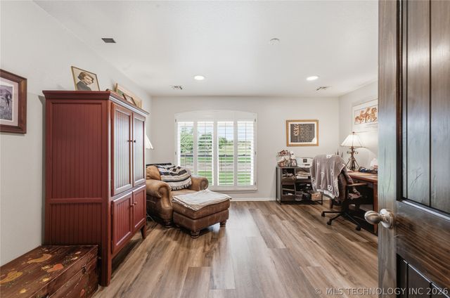 10441 S 161st West Avenue, Sapulpa, OK 74066