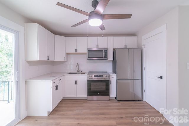 533 Blendwood Drive, Charlotte, NC 28215