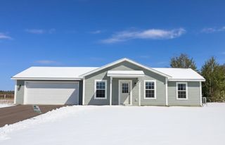 9085 Kingsfield Drive, Mayfield Twp, MI 49649